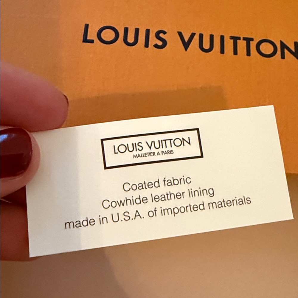 Louis Vuitton Black Monogram Card Holder authentic.  Rarely used. Like new. - Picture 14 of 16